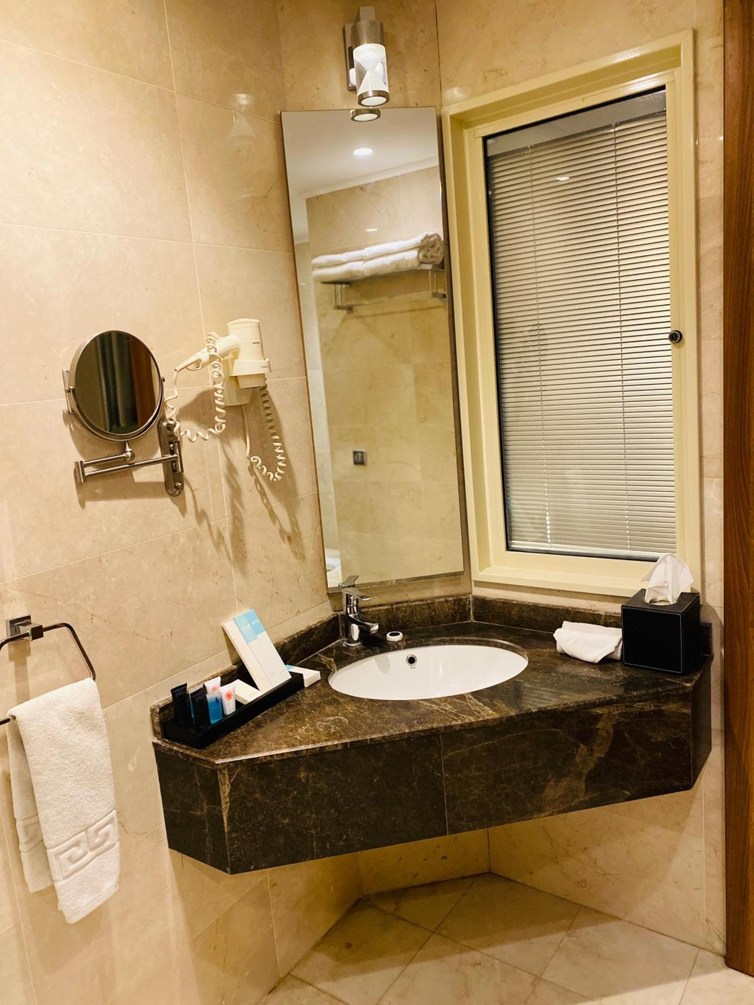 Karbala Rayhaan Hotel & Suites Екстериор снимка